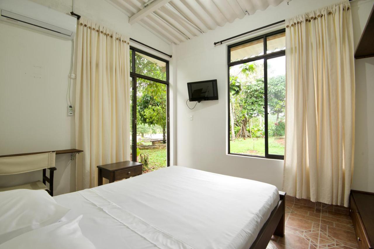 Hostal Suna Vito Puerto Asís エクステリア 写真