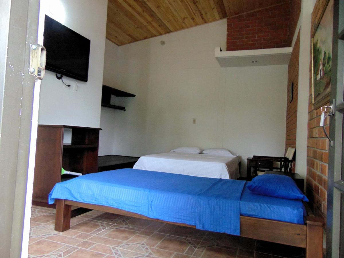 Hostal Suna Vito Puerto Asís エクステリア 写真